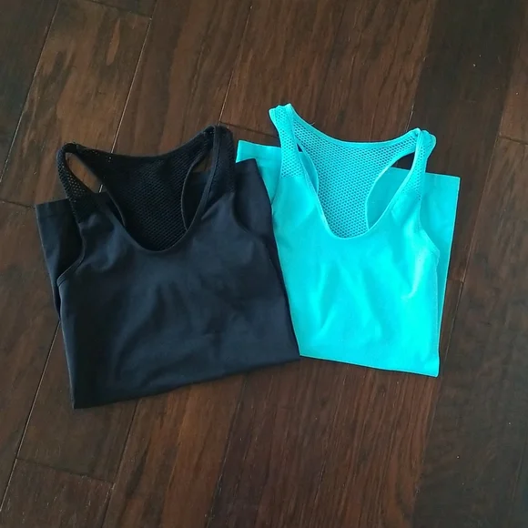 Pair of Aero sport tanks - Picture 5 of 5